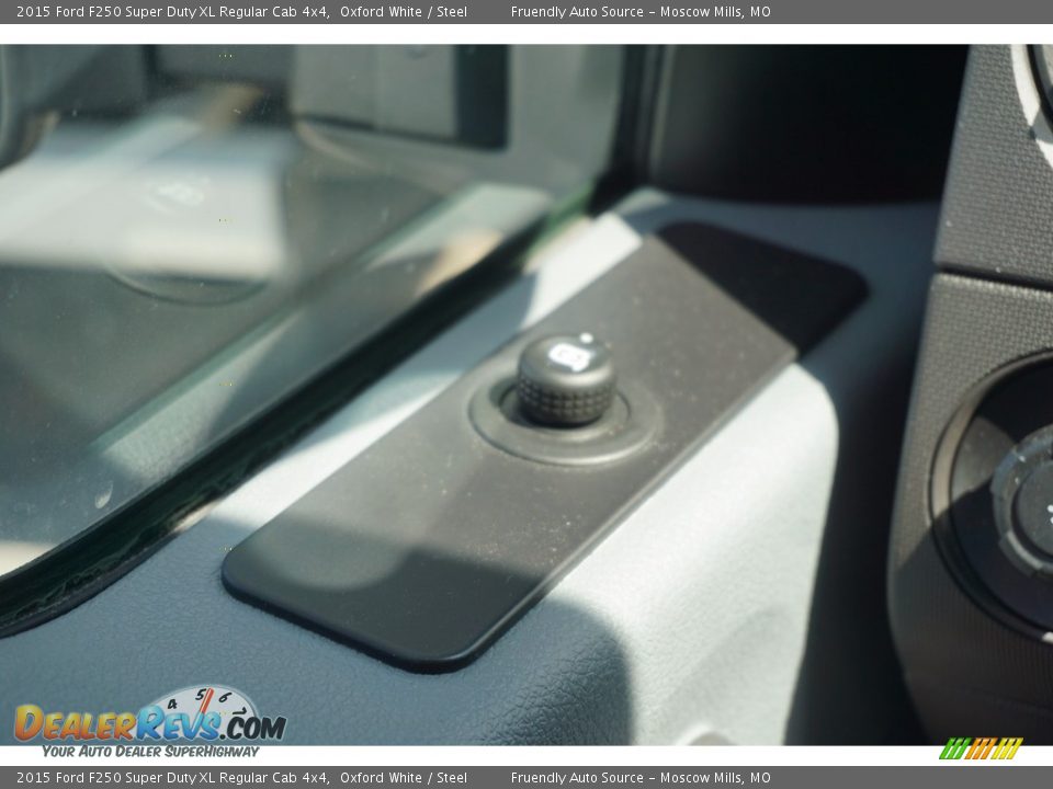 2015 Ford F250 Super Duty XL Regular Cab 4x4 Oxford White / Steel Photo #20
