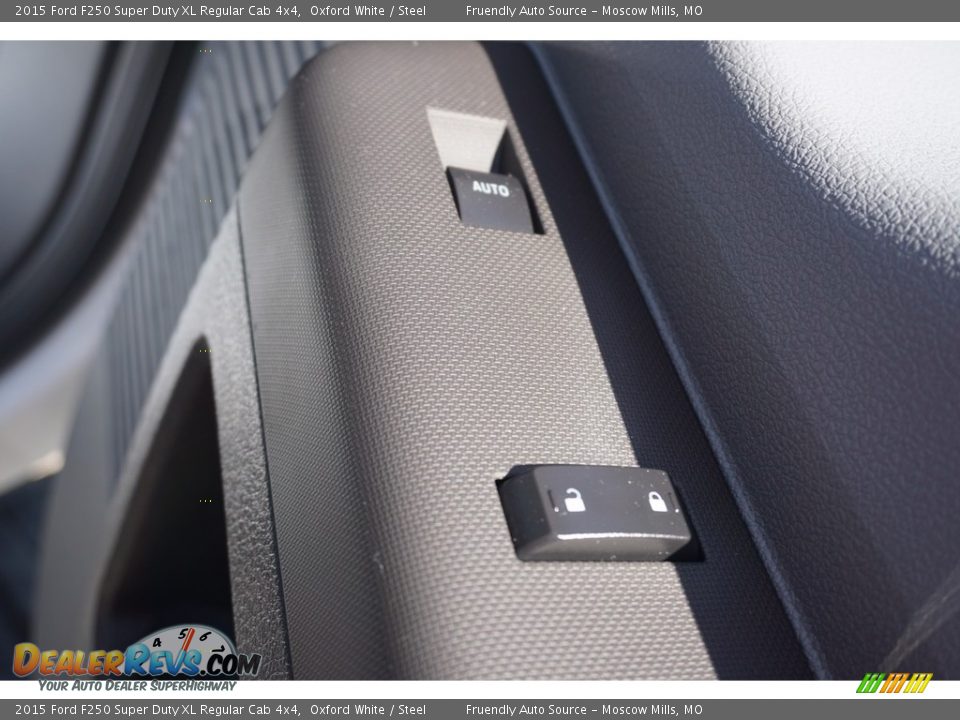 2015 Ford F250 Super Duty XL Regular Cab 4x4 Oxford White / Steel Photo #23
