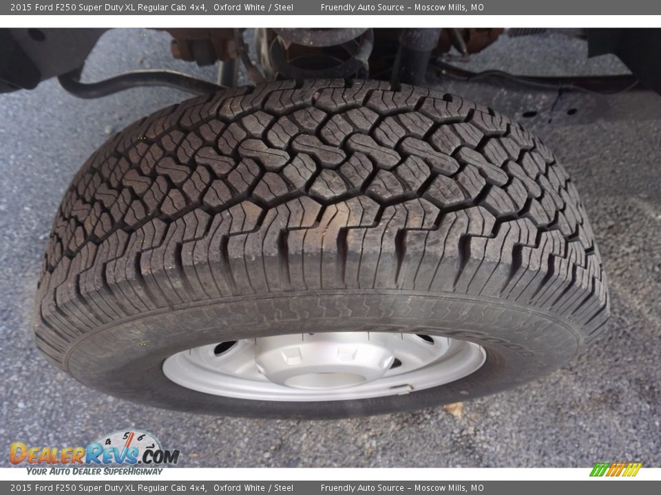 2015 Ford F250 Super Duty XL Regular Cab 4x4 Oxford White / Steel Photo #26