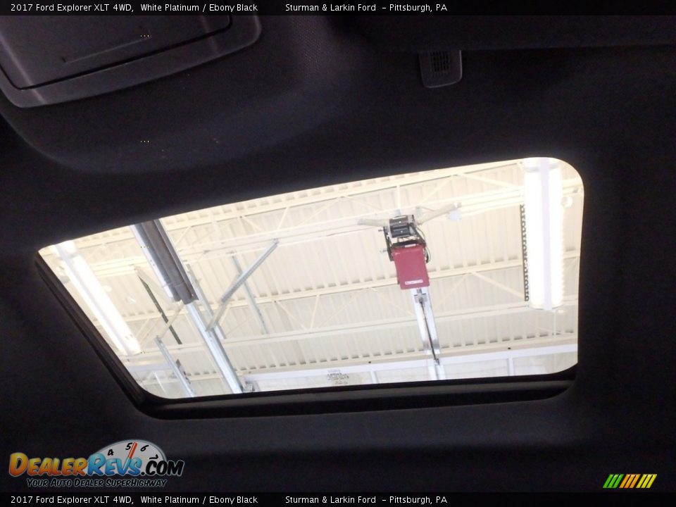 2017 Ford Explorer XLT 4WD White Platinum / Ebony Black Photo #12