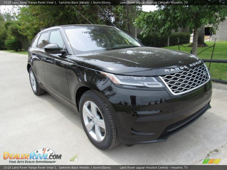 Front 3/4 View of 2018 Land Rover Range Rover Velar S Photo #2