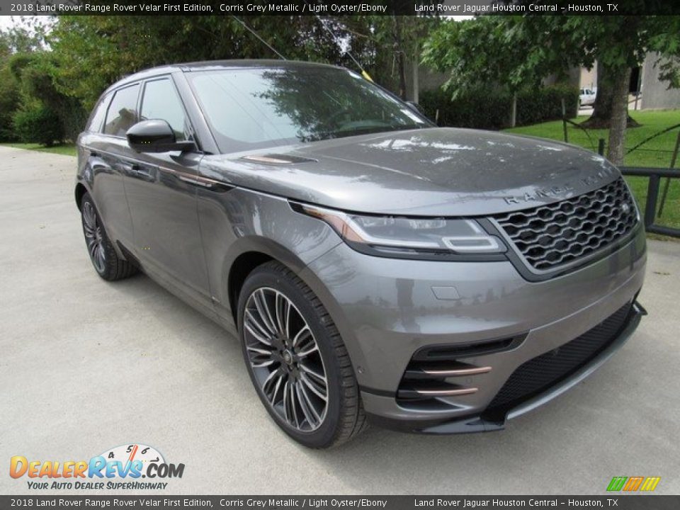Front 3/4 View of 2018 Land Rover Range Rover Velar First Edition Photo #2