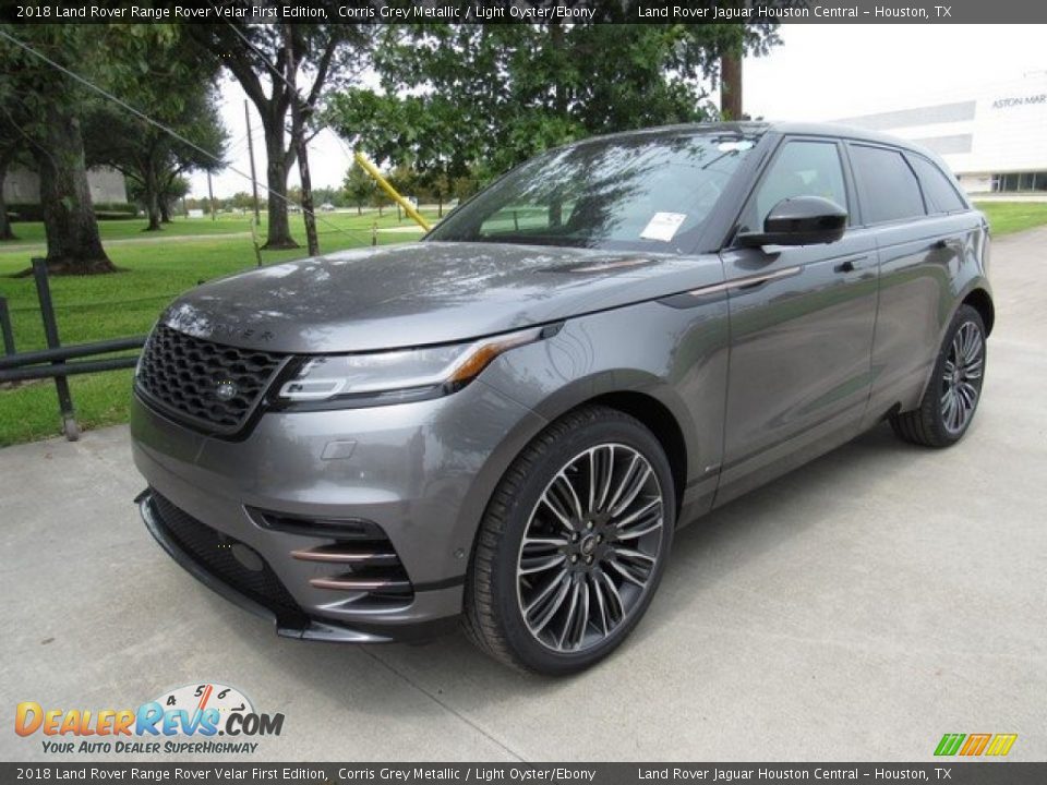 Front 3/4 View of 2018 Land Rover Range Rover Velar First Edition Photo #10