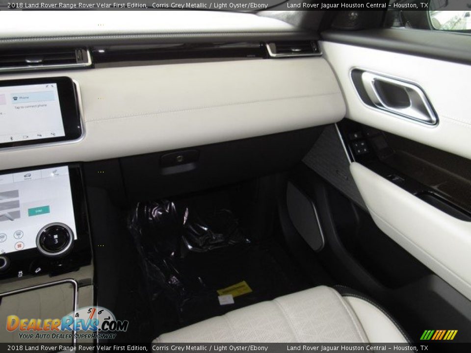 2018 Land Rover Range Rover Velar First Edition Corris Grey Metallic / Light Oyster/Ebony Photo #14