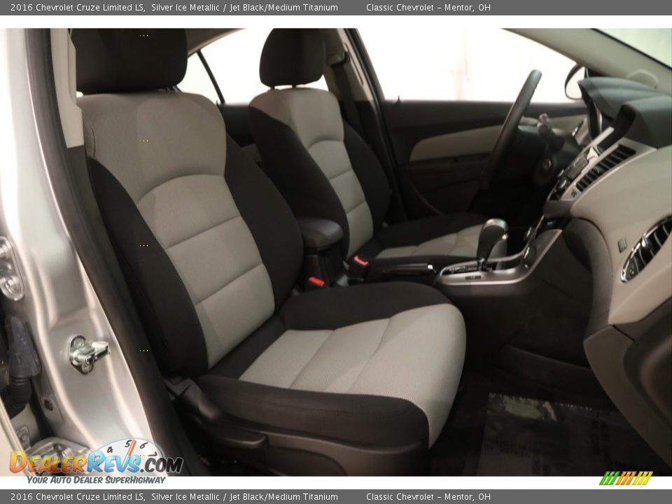 2016 Chevrolet Cruze Limited LS Silver Ice Metallic / Jet Black/Medium Titanium Photo #11