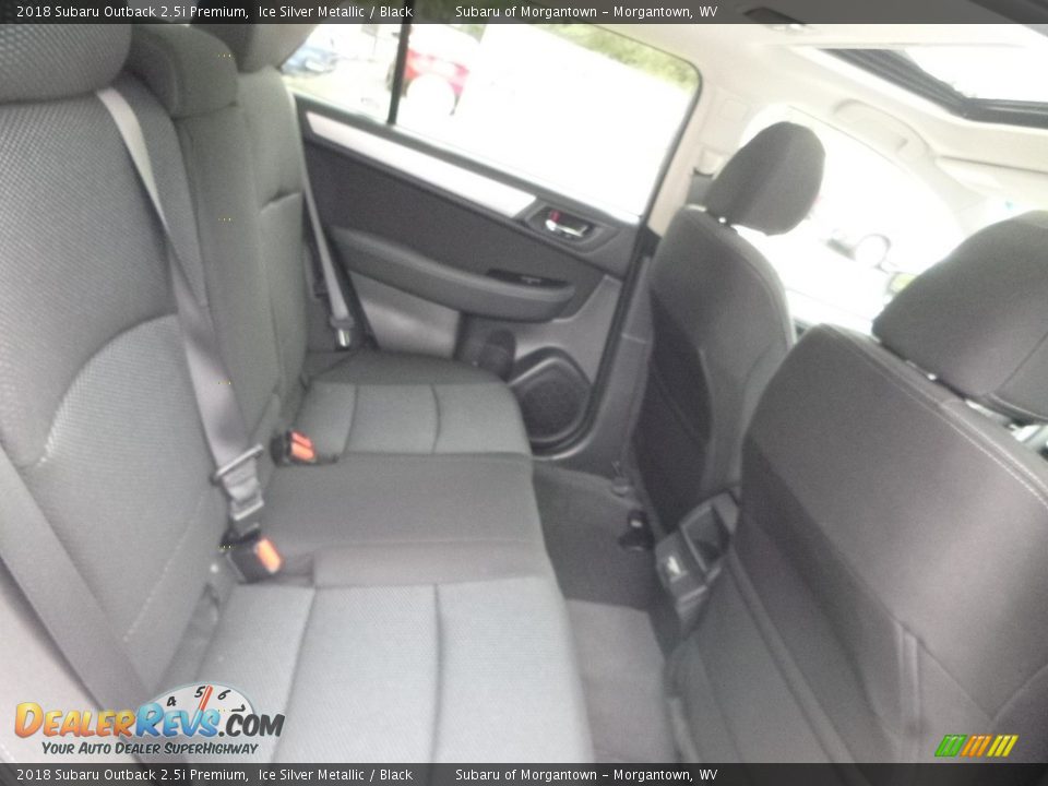 2018 Subaru Outback 2.5i Premium Ice Silver Metallic / Black Photo #13
