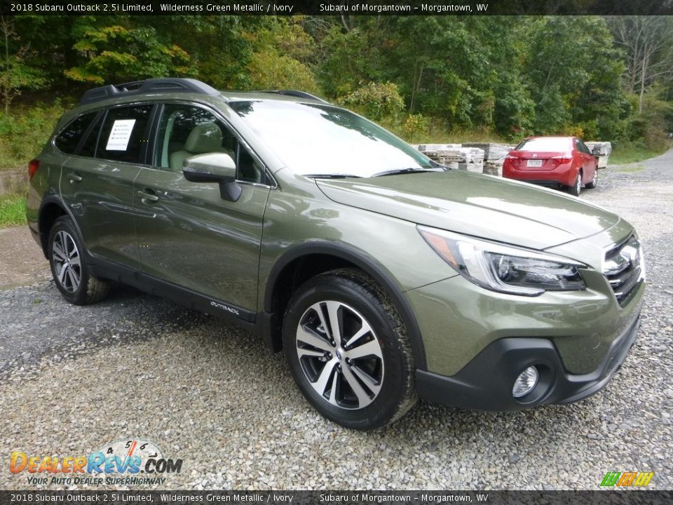 Front 3/4 View of 2018 Subaru Outback 2.5i Limited Photo #1