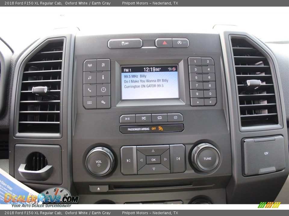 Controls of 2018 Ford F150 XL Regular Cab Photo #18