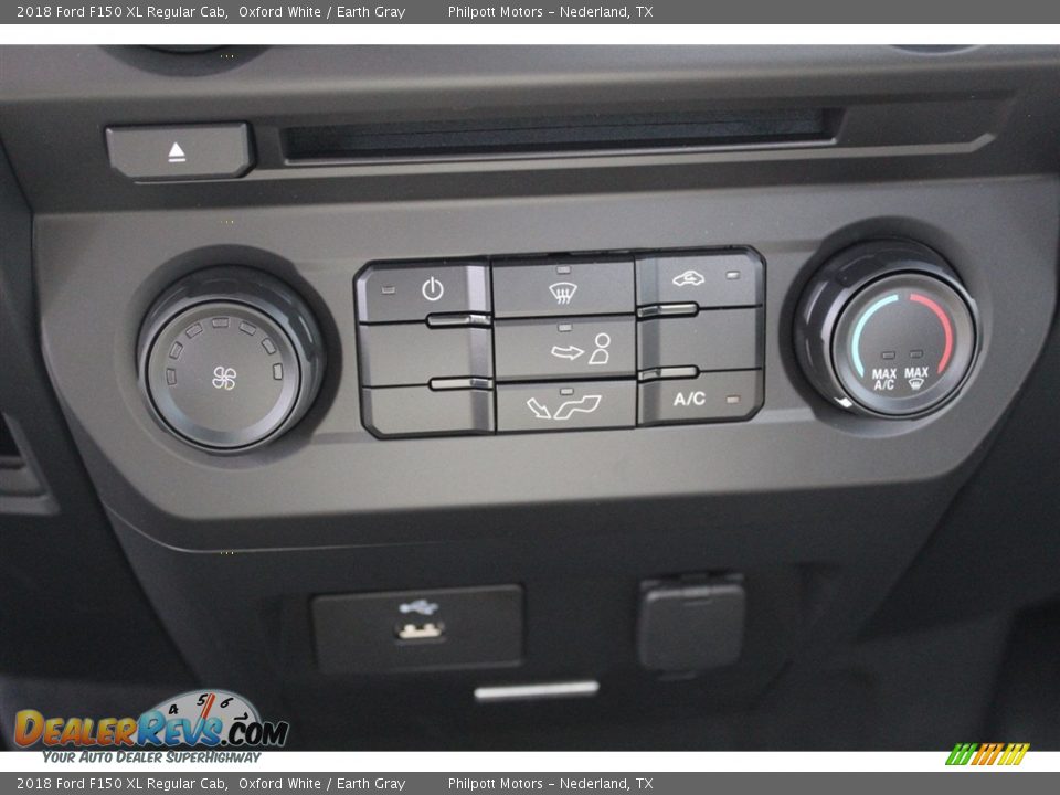 Controls of 2018 Ford F150 XL Regular Cab Photo #19