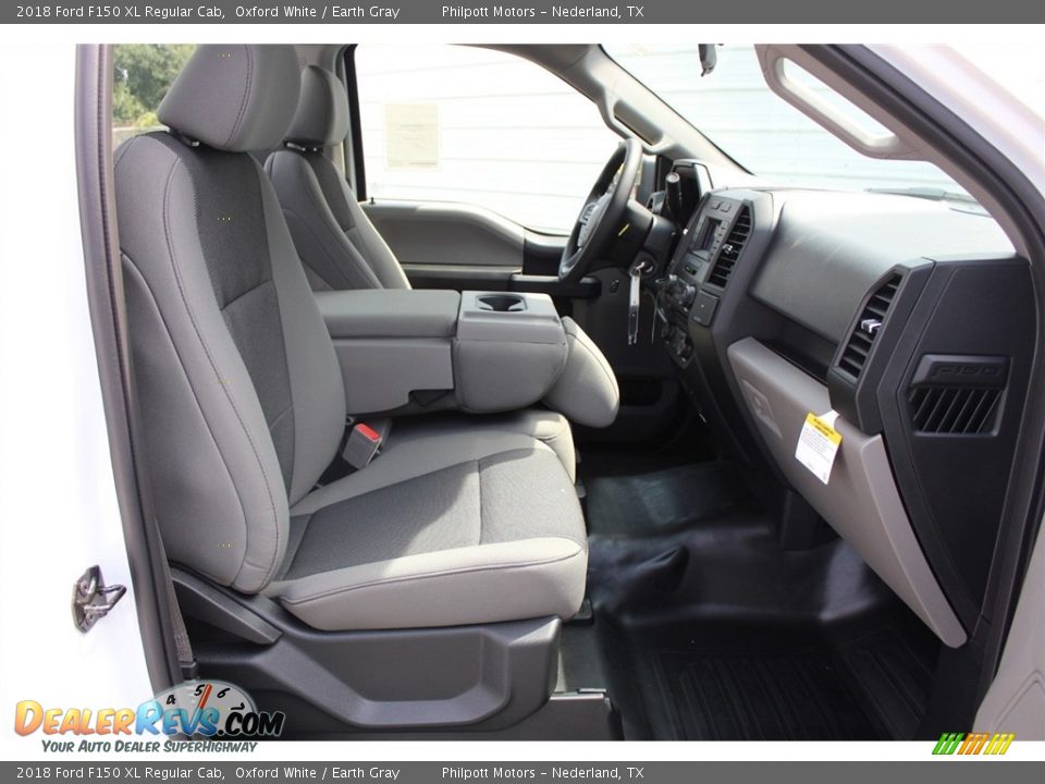 2018 Ford F150 XL Regular Cab Oxford White / Earth Gray Photo #25