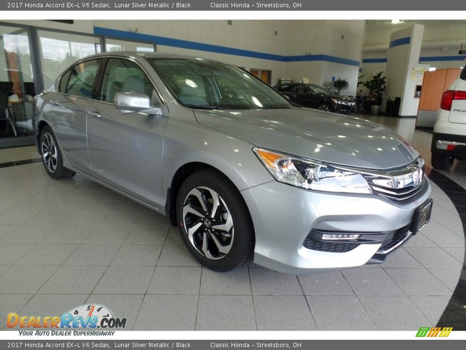 2017 Honda Accord EX-L V6 Sedan Lunar Silver Metallic / Black Photo #4