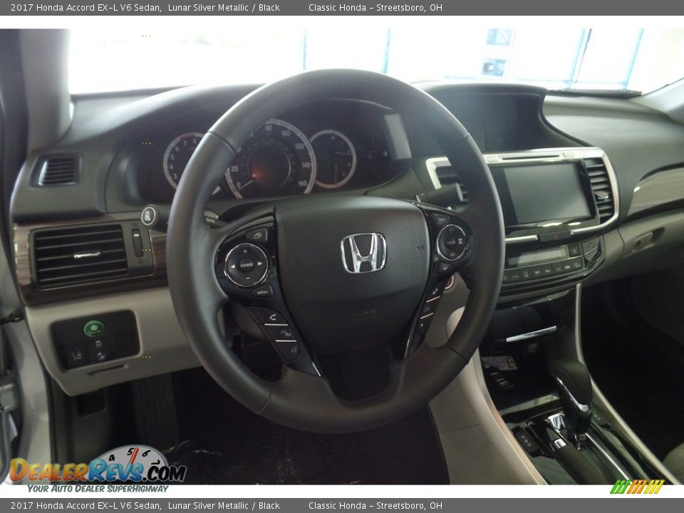 2017 Honda Accord EX-L V6 Sedan Lunar Silver Metallic / Black Photo #8
