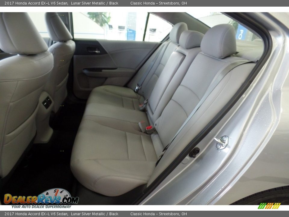 2017 Honda Accord EX-L V6 Sedan Lunar Silver Metallic / Black Photo #10