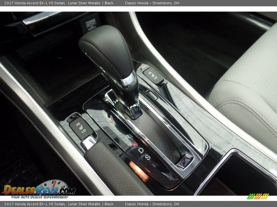 2017 Honda Accord EX-L V6 Sedan Lunar Silver Metallic / Black Photo #15
