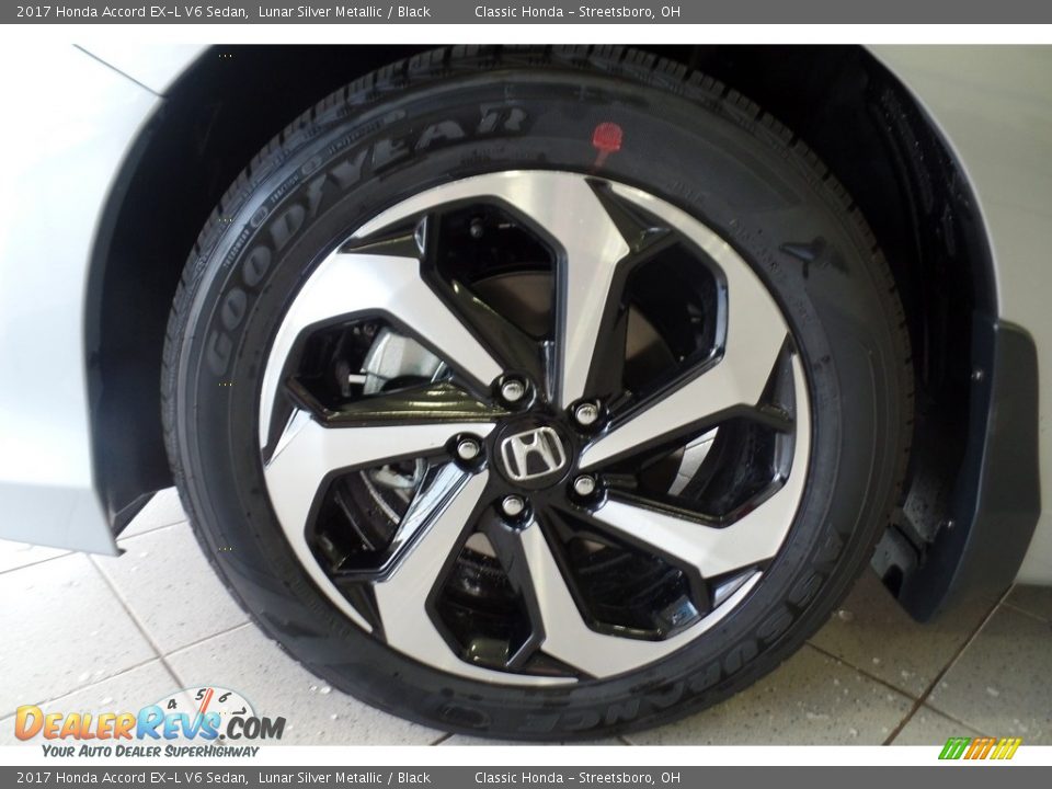 2017 Honda Accord EX-L V6 Sedan Lunar Silver Metallic / Black Photo #18