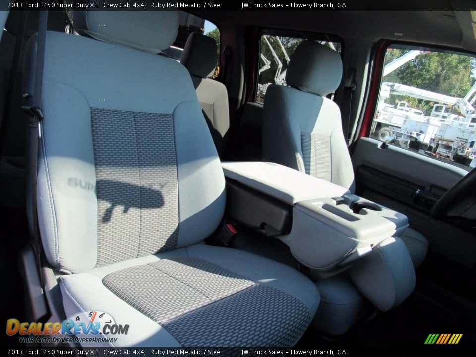 2013 Ford F250 Super Duty XLT Crew Cab 4x4 Ruby Red Metallic / Steel Photo #32