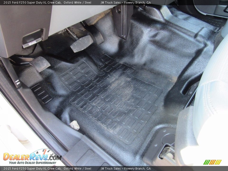 2015 Ford F250 Super Duty XL Crew Cab Oxford White / Steel Photo #12