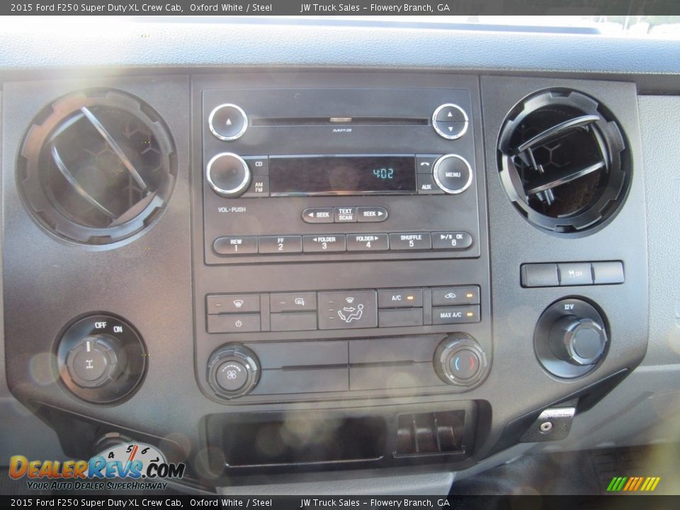 2015 Ford F250 Super Duty XL Crew Cab Oxford White / Steel Photo #16