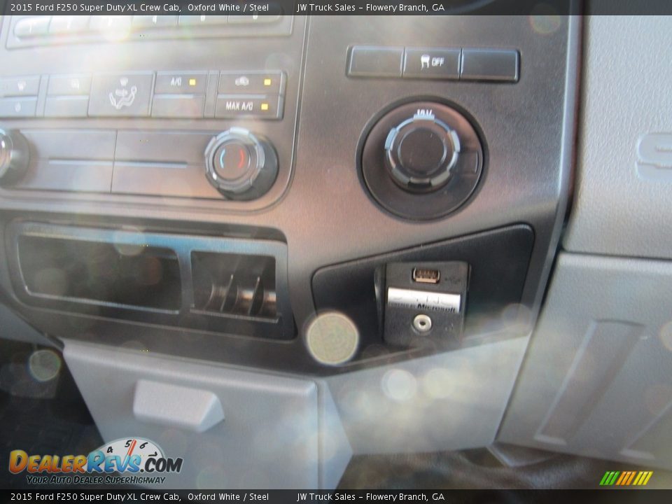 2015 Ford F250 Super Duty XL Crew Cab Oxford White / Steel Photo #18