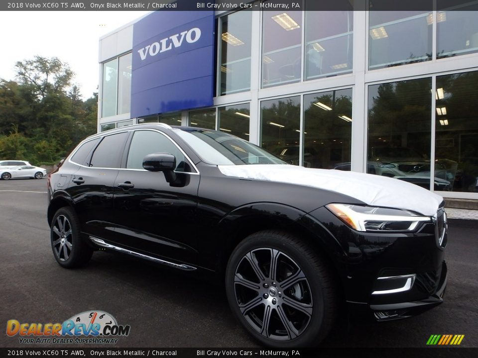 Front 3/4 View of 2018 Volvo XC60 T5 AWD Photo #1