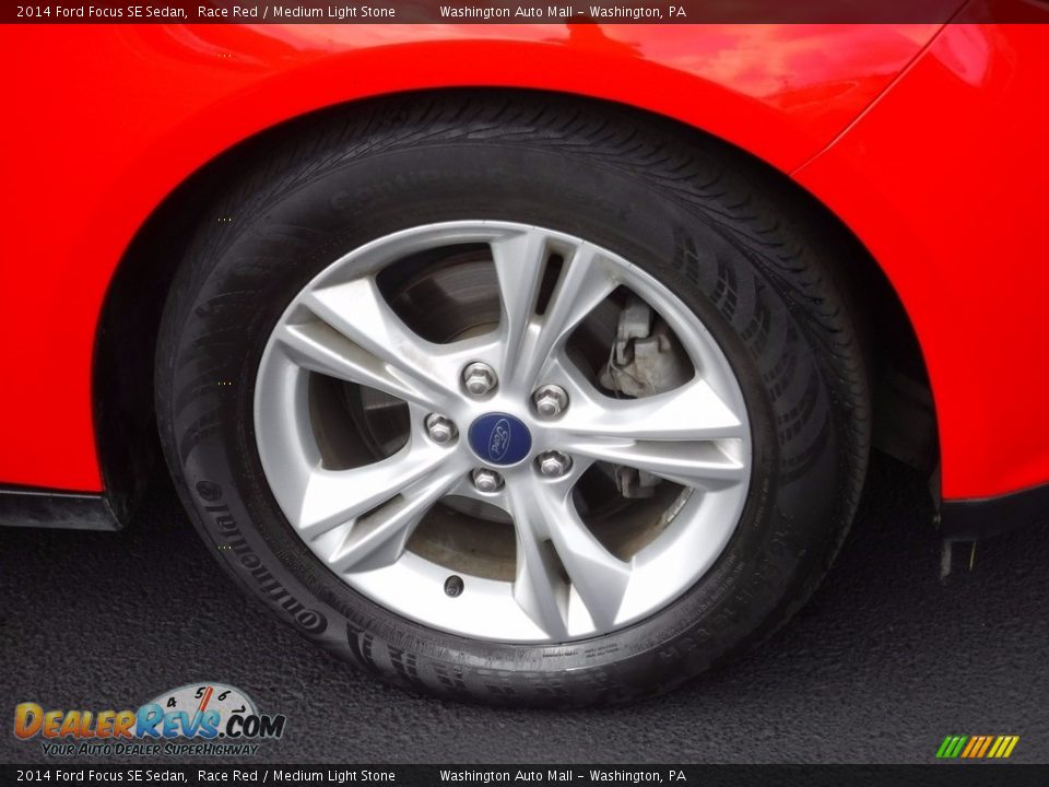 2014 Ford Focus SE Sedan Race Red / Medium Light Stone Photo #3