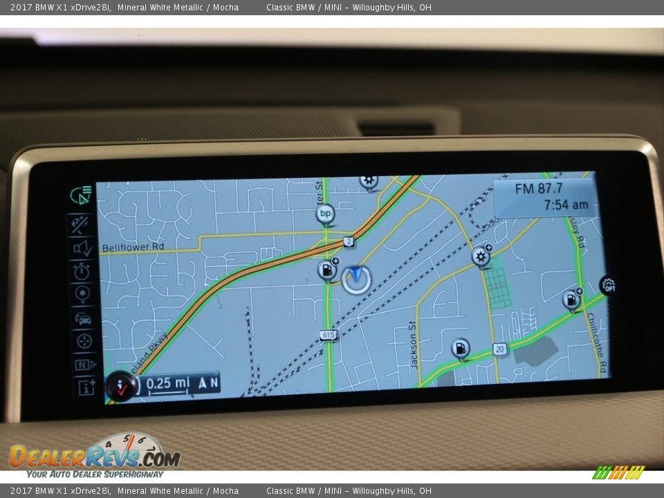 2017 BMW X1 xDrive28i Mineral White Metallic / Mocha Photo #14