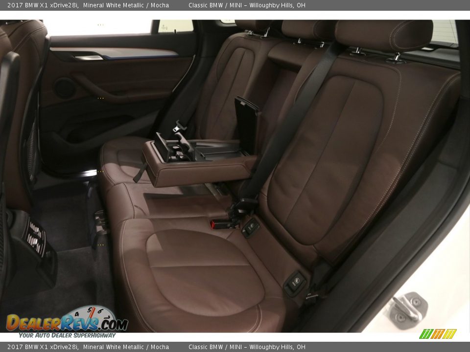2017 BMW X1 xDrive28i Mineral White Metallic / Mocha Photo #21