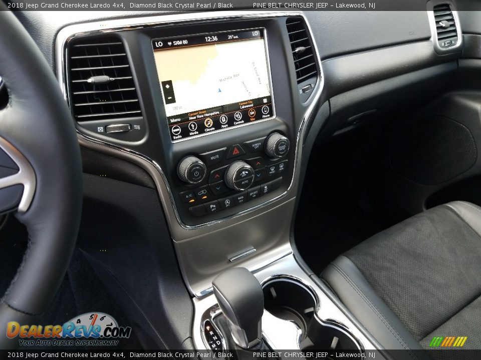 2018 Jeep Grand Cherokee Laredo 4x4 Diamond Black Crystal Pearl / Black Photo #10