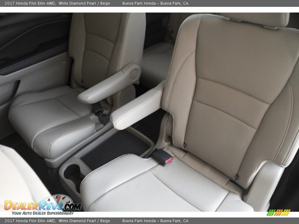 2017 Honda Pilot Elite AWD White Diamond Pearl / Beige Photo #16