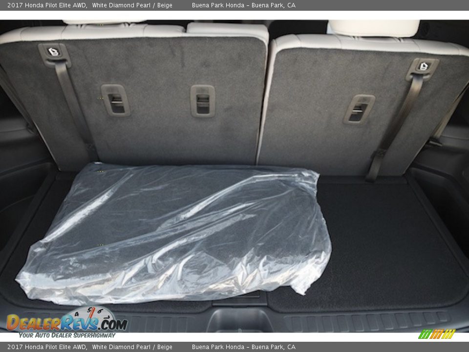 2017 Honda Pilot Elite AWD White Diamond Pearl / Beige Photo #17