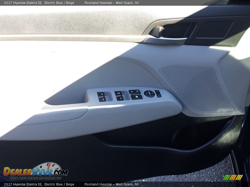 2017 Hyundai Elantra SE Electric Blue / Beige Photo #7