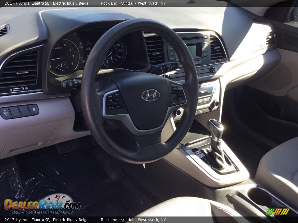 2017 Hyundai Elantra SE Electric Blue / Beige Photo #8