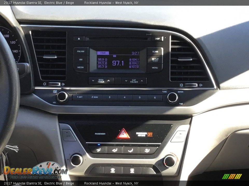 2017 Hyundai Elantra SE Electric Blue / Beige Photo #13