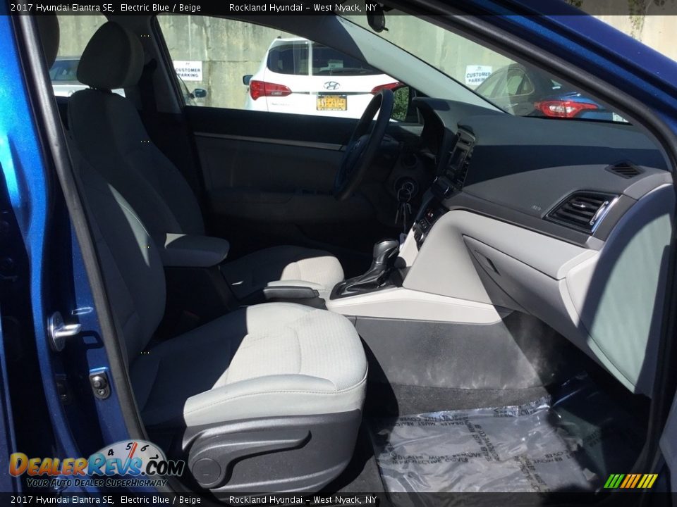 2017 Hyundai Elantra SE Electric Blue / Beige Photo #24