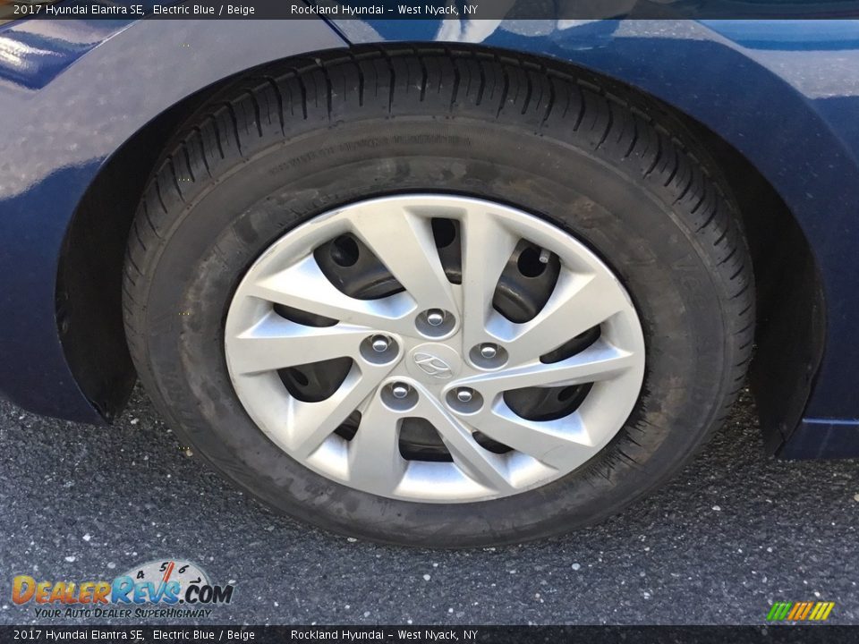 2017 Hyundai Elantra SE Electric Blue / Beige Photo #26