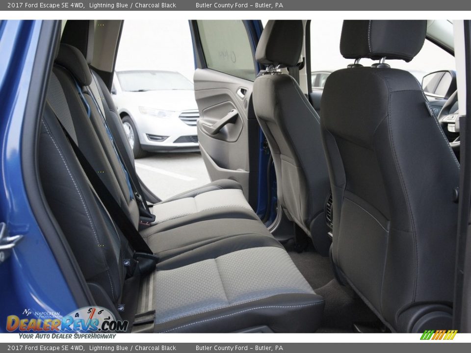 2017 Ford Escape SE 4WD Lightning Blue / Charcoal Black Photo #11