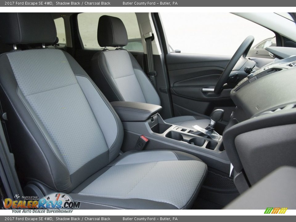 2017 Ford Escape SE 4WD Shadow Black / Charcoal Black Photo #8