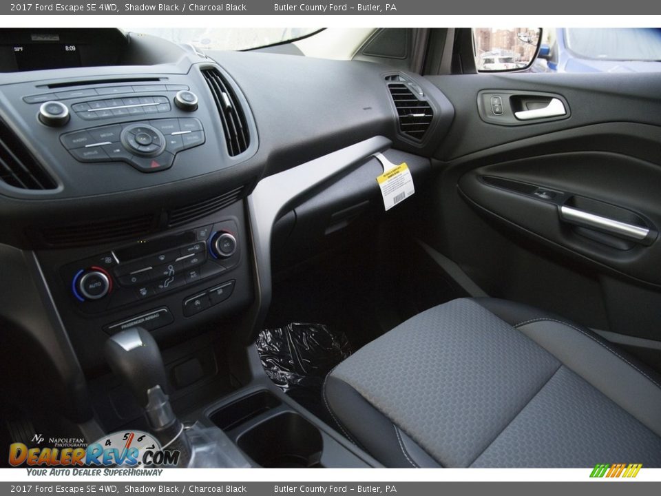 2017 Ford Escape SE 4WD Shadow Black / Charcoal Black Photo #13