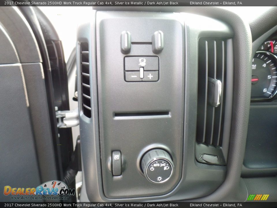 2017 Chevrolet Silverado 2500HD Work Truck Regular Cab 4x4 Silver Ice Metallic / Dark Ash/Jet Black Photo #23