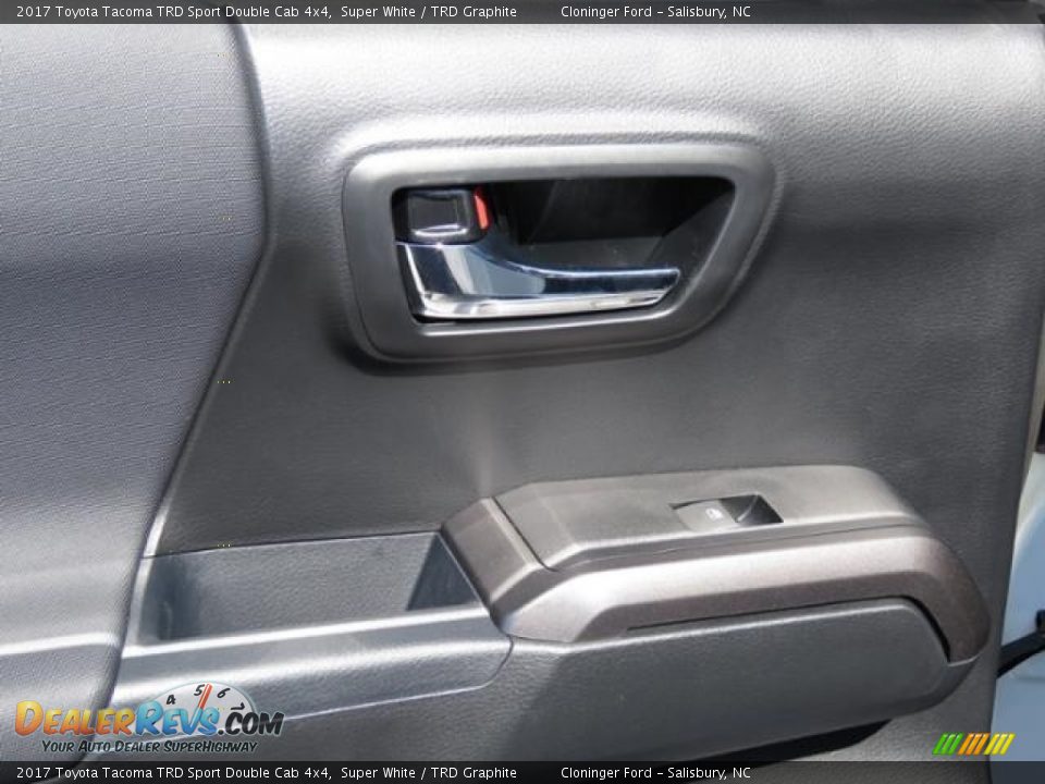 2017 Toyota Tacoma TRD Sport Double Cab 4x4 Super White / TRD Graphite Photo #6