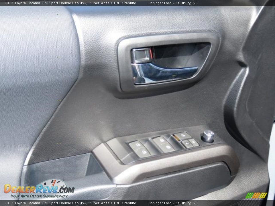 2017 Toyota Tacoma TRD Sport Double Cab 4x4 Super White / TRD Graphite Photo #9