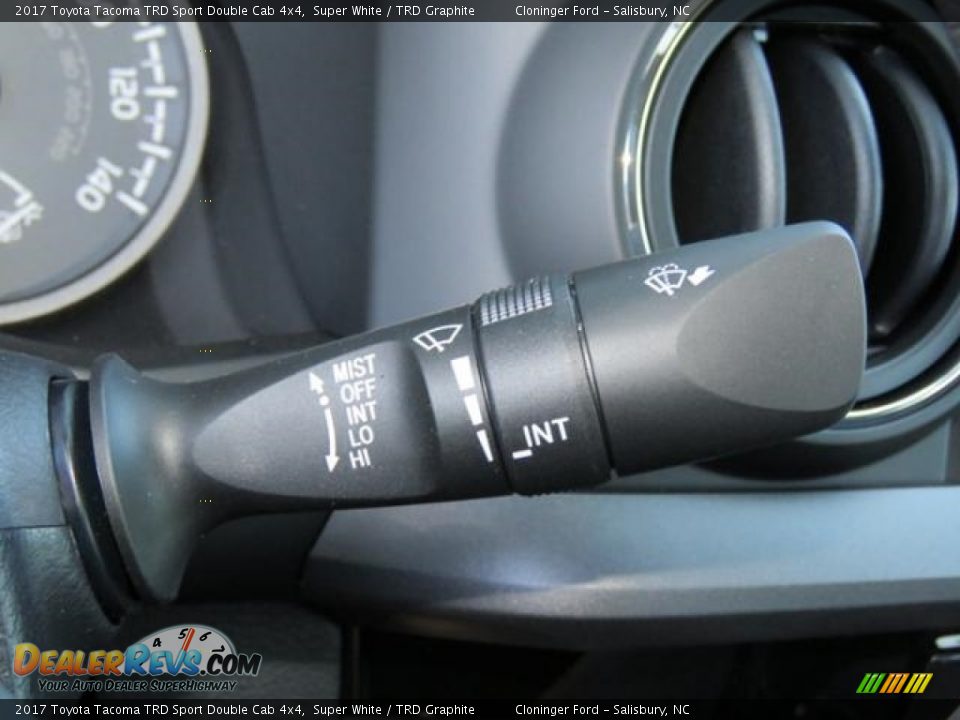 2017 Toyota Tacoma TRD Sport Double Cab 4x4 Super White / TRD Graphite Photo #21