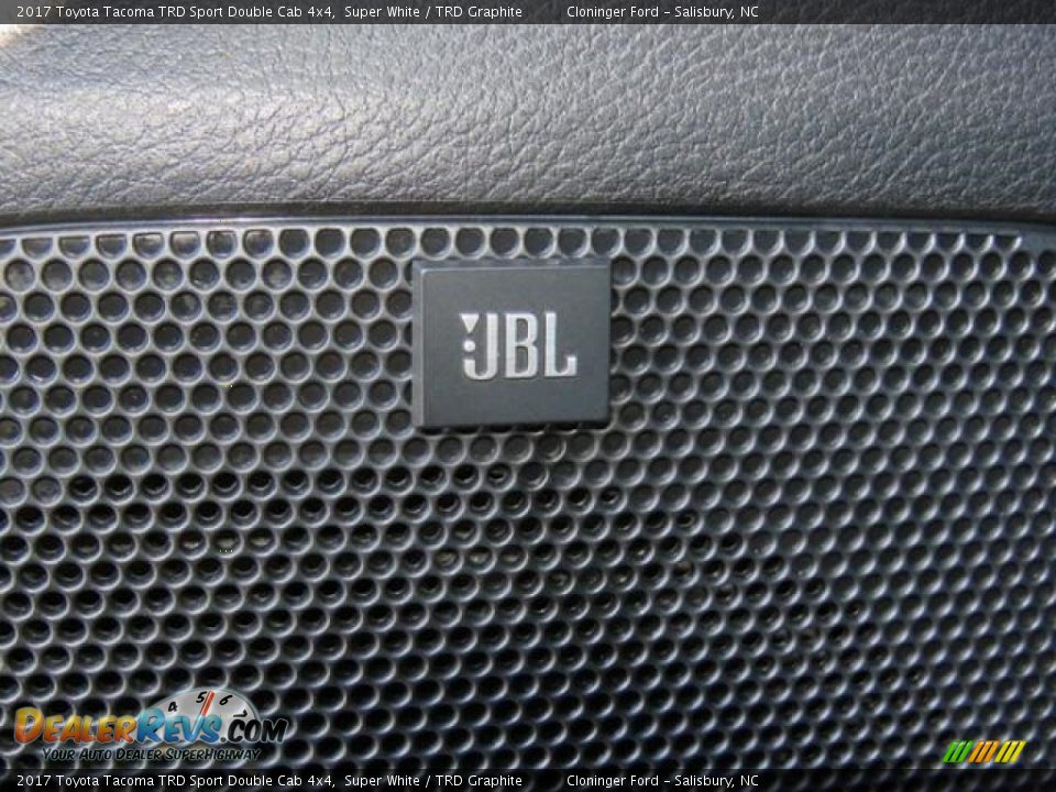 2017 Toyota Tacoma TRD Sport Double Cab 4x4 Super White / TRD Graphite Photo #22