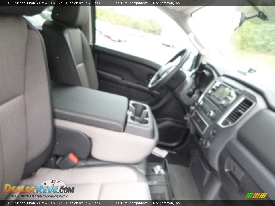 2017 Nissan Titan S Crew Cab 4x4 Glacier White / Black Photo #11