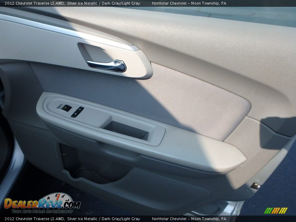 2012 Chevrolet Traverse LS AWD Silver Ice Metallic / Dark Gray/Light Gray Photo #17