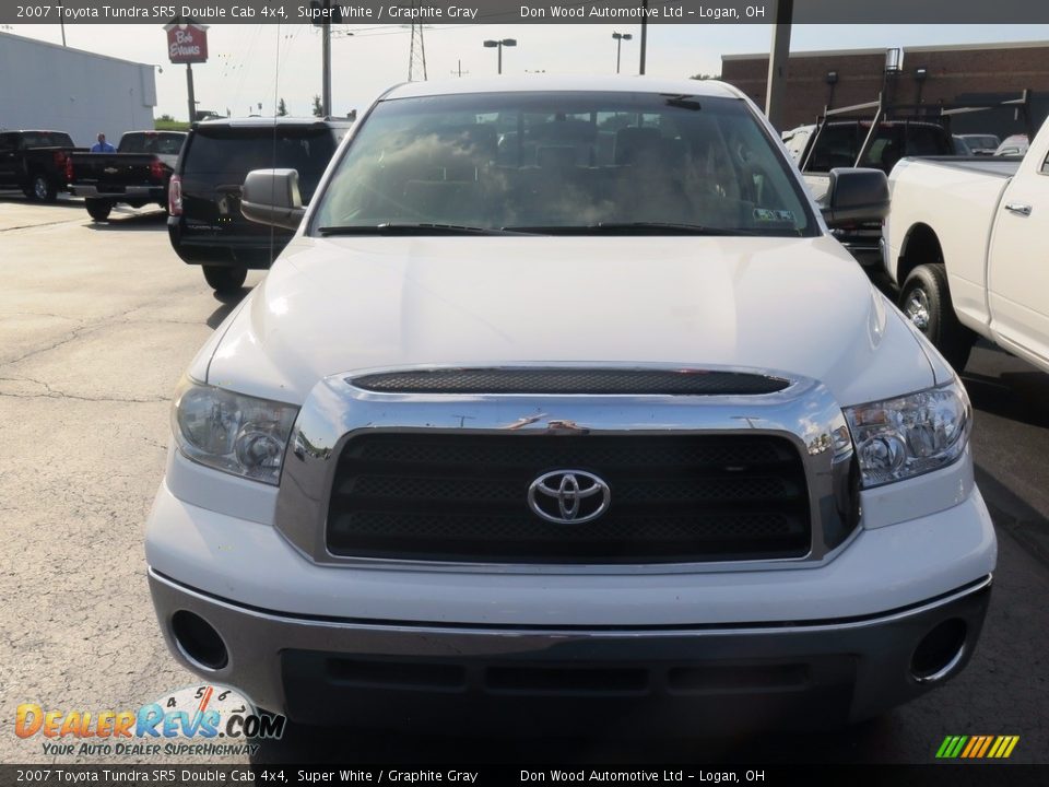 2007 Toyota Tundra SR5 Double Cab 4x4 Super White / Graphite Gray Photo #2