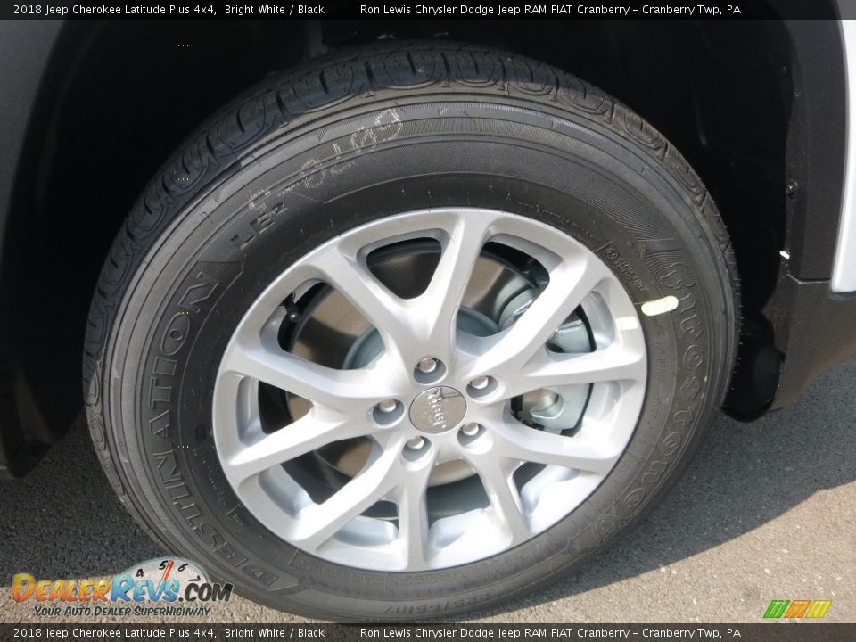 2018 Jeep Cherokee Latitude Plus 4x4 Bright White / Black Photo #9