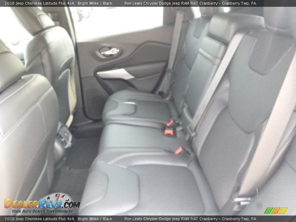 2018 Jeep Cherokee Latitude Plus 4x4 Bright White / Black Photo #13