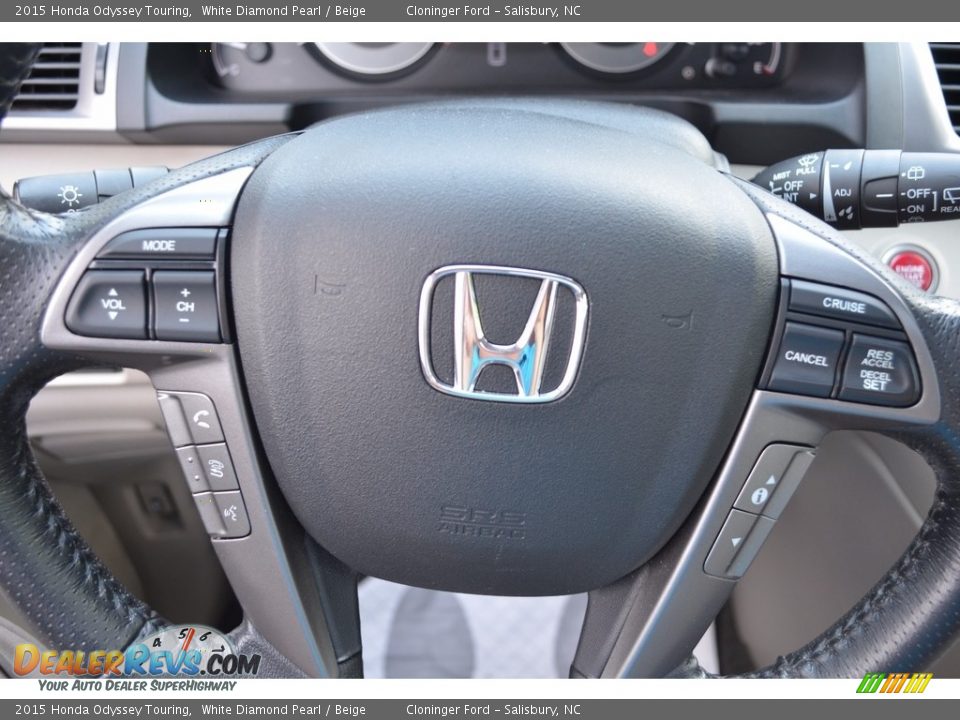 2015 Honda Odyssey Touring White Diamond Pearl / Beige Photo #28