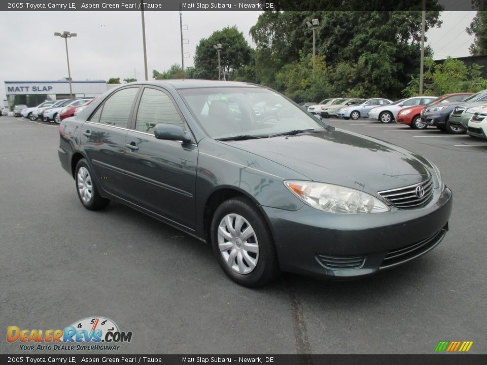 2005 Toyota Camry LE Aspen Green Pearl / Taupe Photo #4